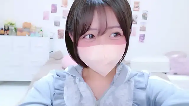 Hinata Sun online show from 06.25.26