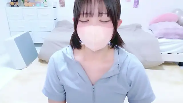 Hinata Sun online show from 07.28.26