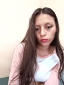 Snapshot of Lahila_ chatting on 12.22.25 Lahila online show from 12.22.25