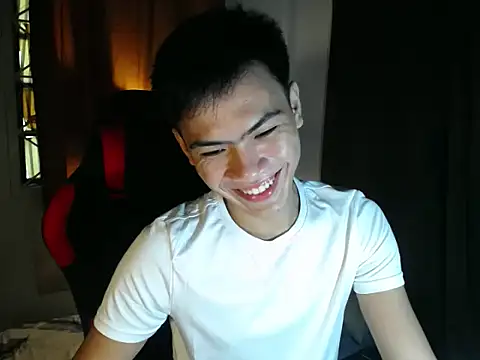 Snapshot of alex_cummer chatting on 05.15.26 alex cummer online show from 05.15.26