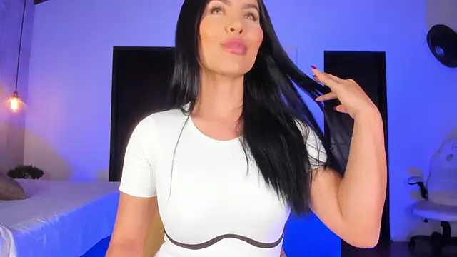 Snapshot of Sofi_Moreno chatting on 02.13.26 Sofi Moreno online show from 02.13.26