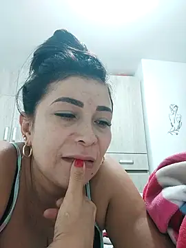 Snapshot of mia_mancinii chatting on 11.23.25 mia mancinii online show from 11.23.25