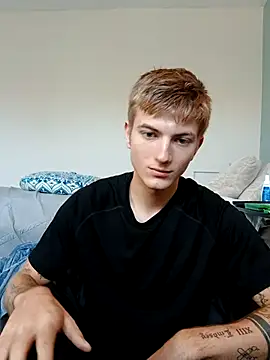 Snapshot of TriumphPsycho chatting on 10.05.25 TriumphPsycho online show from 10.05.25