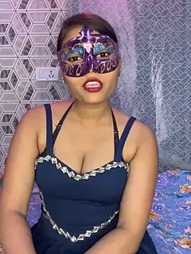 Snapshot of Pyasi_Leshbo chatting on 11.05.25 Pyasi Leshbo online show from 11.05.25