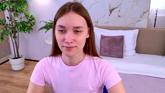 AmadaReine online show from 11.15.25