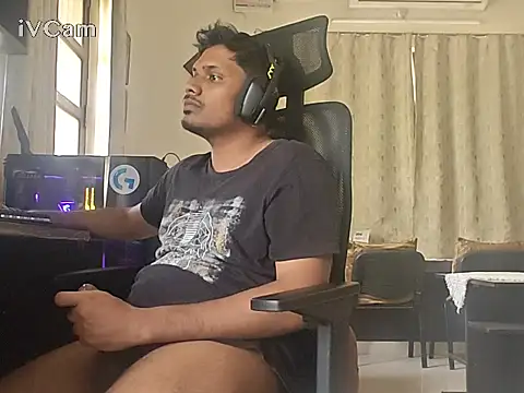 Snapshot of Bakasur_19 chatting on 06.17.26 Bakasur 19 online show from 06.17.26