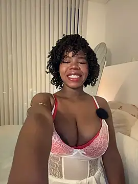 Snapshot of Sweet-Jade chatting on 06.18.26 Sweet-Jade online show from 06.18.26