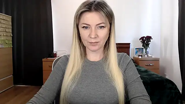 ParadiseAlina online show from 11.20.25