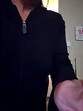 Snapshot of Calimarina chatting on 02.07.26 Calimarina online show from 02.07.26