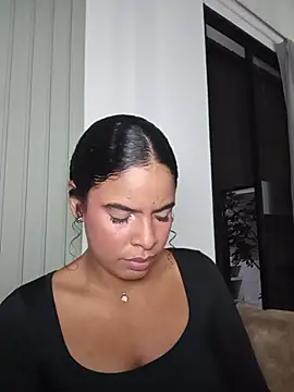 Snapshot of SheyLopez chatting on 07.17.26 SheyLopez online show from 07.17.26