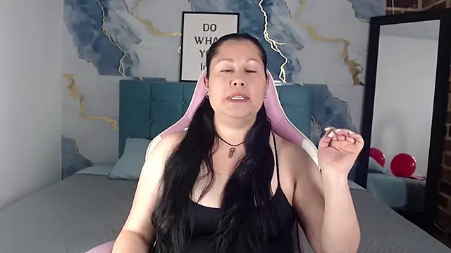 Marianasmith online show from 09.12.25