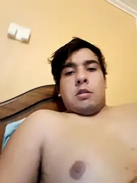 Snapshot of NG2706 chatting on 09.11.25 NG2706 online show from 09.11.25