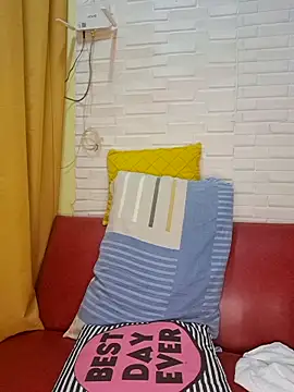 Snapshot of hotlyn45 chatting on 03.17.26 hotlyn45 online show from 03.17.26