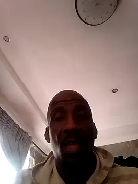 Snapshot of longdickson12345 chatting on 09.28.25 longdickson12345 online show from 09.28.25