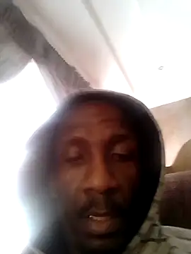 Snapshot of longdickson12345 chatting on 09.29.25 longdickson12345 online show from 09.29.25