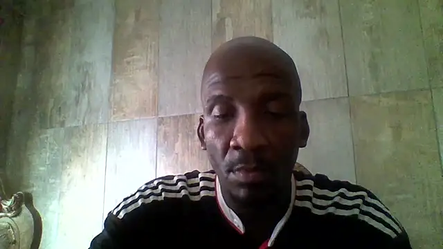 Snapshot of longdickson12345 chatting on 11.28.25 longdickson12345 online show from 11.28.25