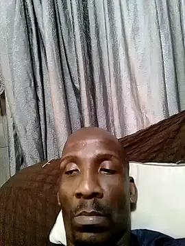 Snapshot of longdickson12345 chatting on 12.01.25 longdickson12345 online show from 12.01.25