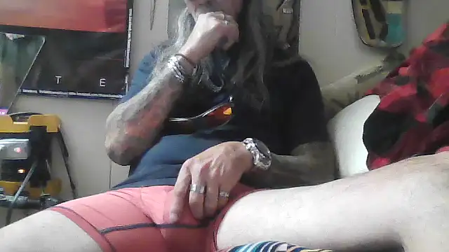 Snapshot of crassanova chatting on 02.19.26 crassanova online show from 02.19.26