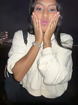 Snapshot of BrunetteBliss69 chatting on 02.12.26 BrunetteBliss69 online show from 02.12.26