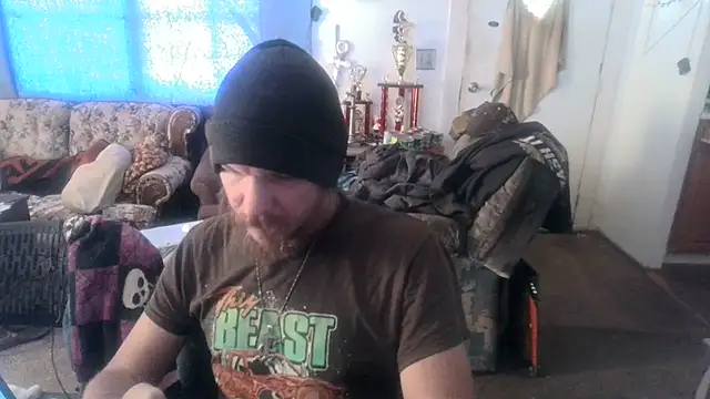 Snapshot of Poundtown1226 chatting on 09.10.25 Poundtown1226 online show from 09.10.25