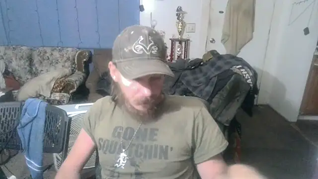 Snapshot of Poundtown1226 chatting on 09.20.25 Poundtown1226 online show from 09.20.25