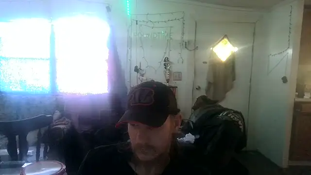 Snapshot of Poundtown1226 chatting on 01.05.26 Poundtown1226 online show from 01.05.26