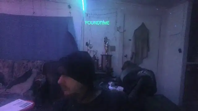 Snapshot of Poundtown1226 chatting on 01.10.26 Poundtown1226 online show from 01.10.26