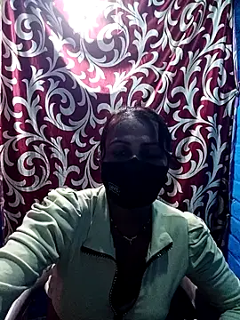 Snapshot of Sexy_Ruby04 chatting on 10.27.25 Sexy Ruby04 online show from 10.27.25