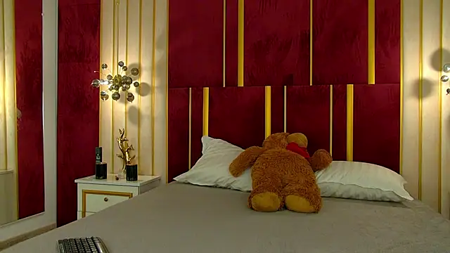 Missy Doll online show from 09.23.25