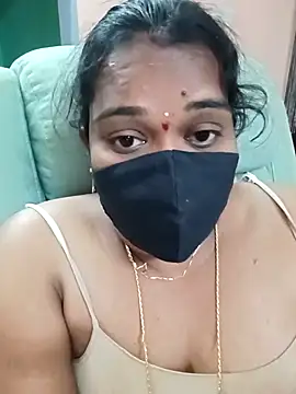 Snapshot of sujuta chatting on 09.19.25 sujuta online show from 09.19.25