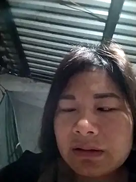 Snapshot of kute-00 chatting on 02.15.26 kute-00 online show from 02.15.26