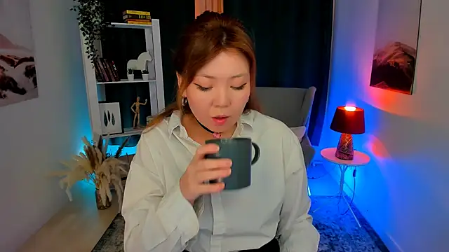 Snapshot of nazu_chan chatting on 09.24.25 nazu chan online show from 09.24.25