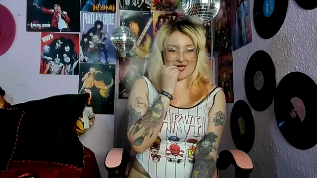 Avril Maria online show from 04.27.26