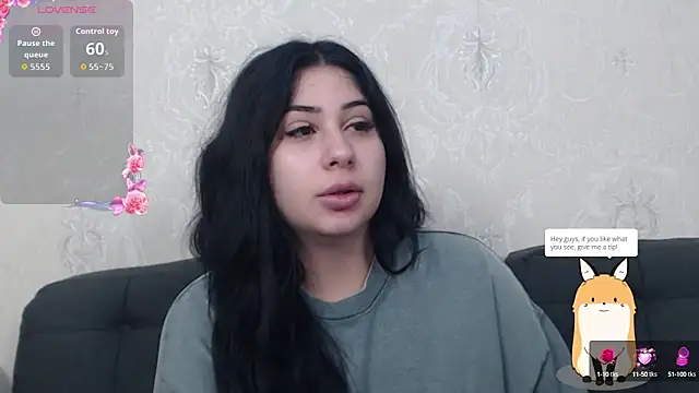 Snapshot of AnaysDivine chatting on 09.25.25 AnaysDivine online show from 09.25.25