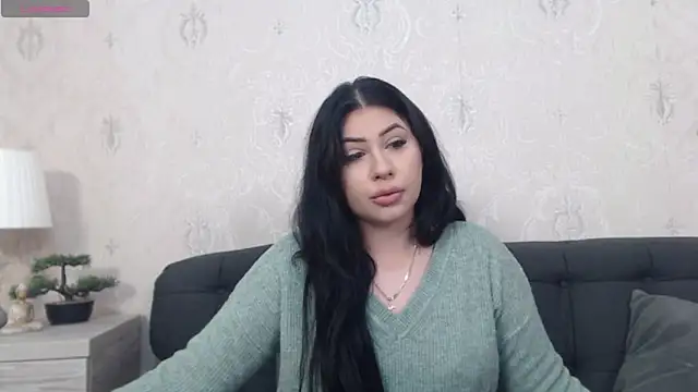 Snapshot of AnaysDivine chatting on 10.06.25 AnaysDivine online show from 10.06.25