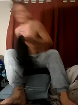 Snapshot of macmaddy8989 chatting on 11.30.25 macmaddy8989 online show from 11.30.25