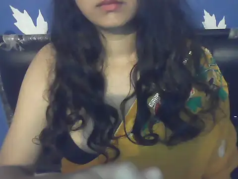 SoftButDeadly0 online show from 12.13.25