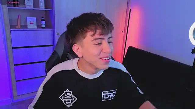 onlinenico online show from 10.22.25