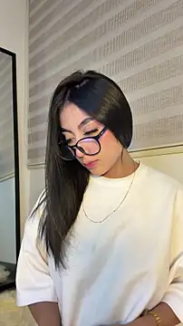 Tessa  Winslow online show from 04.03.26