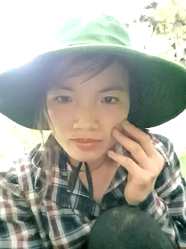 ngan-cute online show from 09.10.25