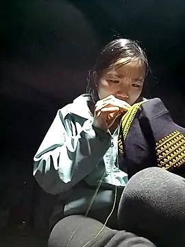 ngan-cute online show from 11.22.25