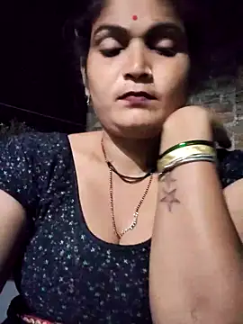 Snapshot of Kavya_hot chatting on 10.31.25 Kavya hot online show from 10.31.25