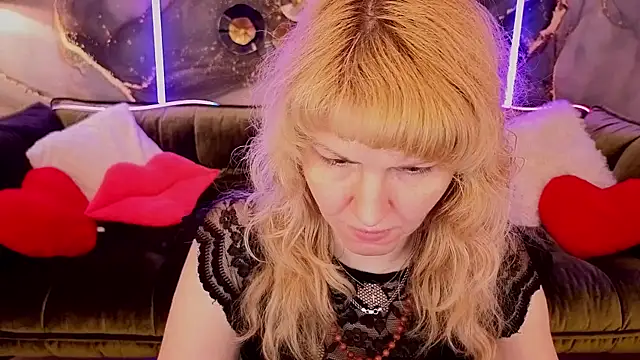 NatalyChanell online show from 09.18.25