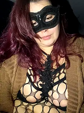 Snapshot of Saphyra_Secret chatting on 10.19.25 Saphyra Secret online show from 10.19.25