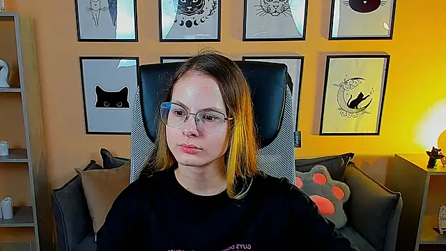 Snapshot of Carrie_Rose chatting on 09.18.25 Carrie Rose online show from 09.18.25