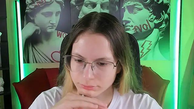 Snapshot of Carrie_Rose chatting on 09.24.25 Carrie Rose online show from 09.24.25