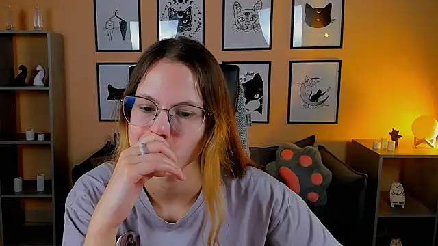 Snapshot of Carrie_Rose chatting on 10.03.25 Carrie Rose online show from 10.03.25