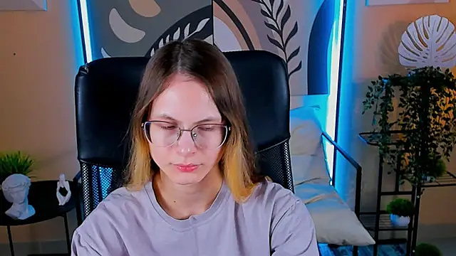 Snapshot of Carrie_Rose chatting on 10.06.25 Carrie Rose online show from 10.06.25