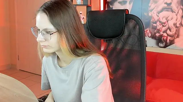 Snapshot of Carrie_Rose chatting on 10.07.25 Carrie Rose online show from 10.07.25