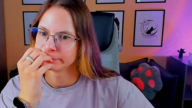 Snapshot of Carrie_Rose chatting on 10.09.25 Carrie Rose online show from 10.09.25